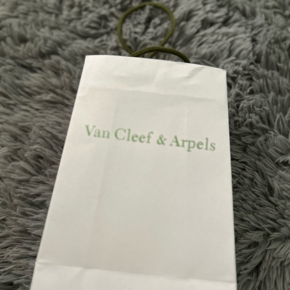 Van Cleef & Arpels Gold and Cream Bracelet - Picture 13 of 15